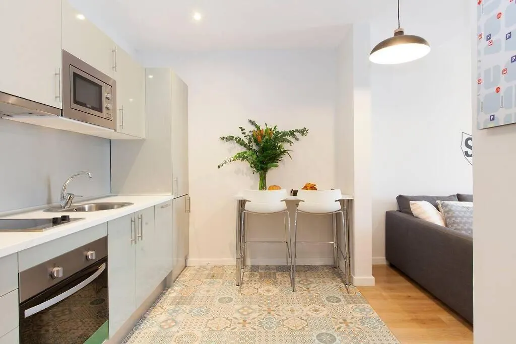 アパート Paseo De Gracia Spacious 4Bd - 4Bth バルセロナ