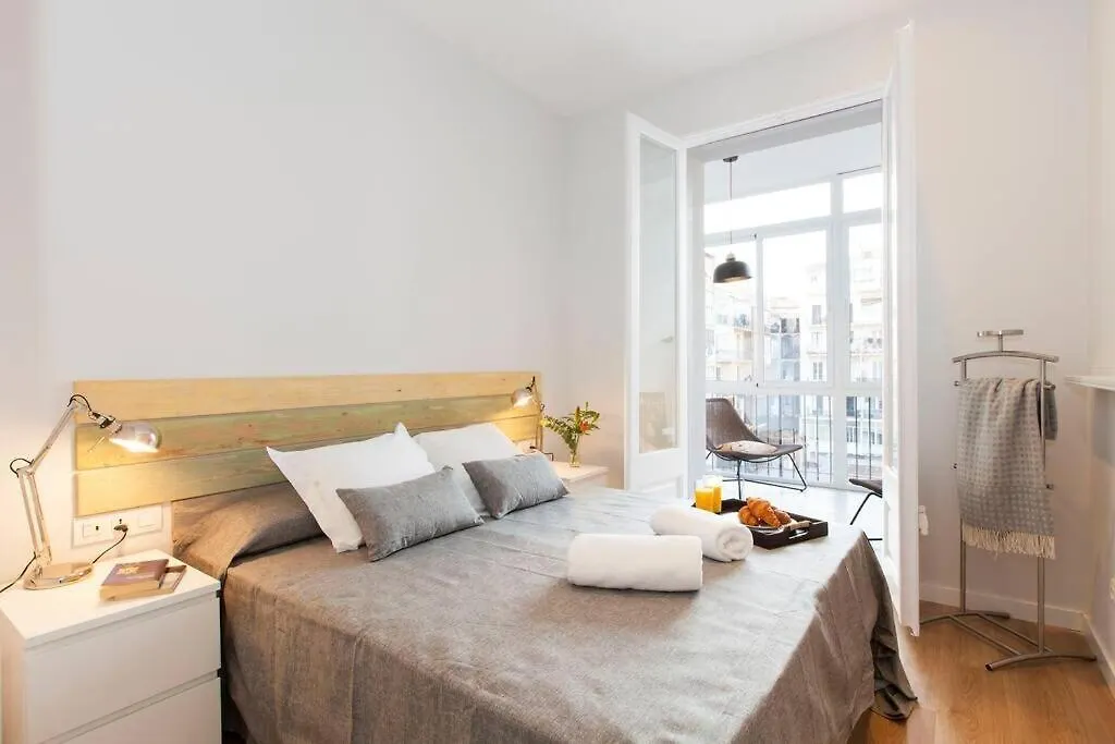 Paseo De Gracia Spacious 4Bd - 4Bth バルセロナ